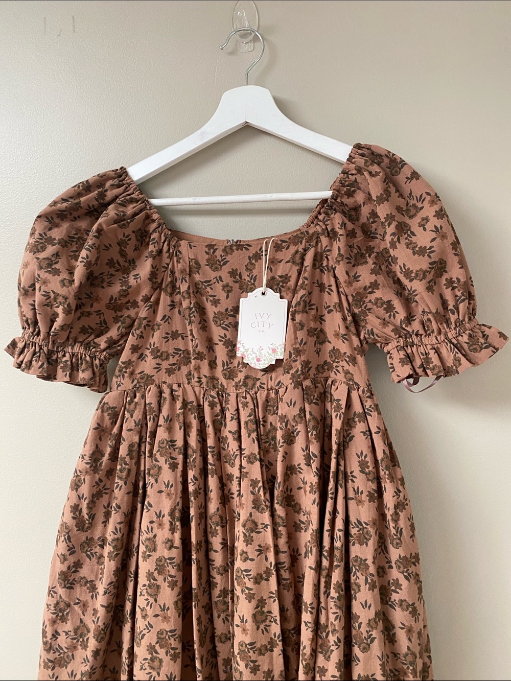 NWT Ivy City Co Brown Floral Puff Sleeve Cocoa Dress Size XXS - Picture 3 of 8